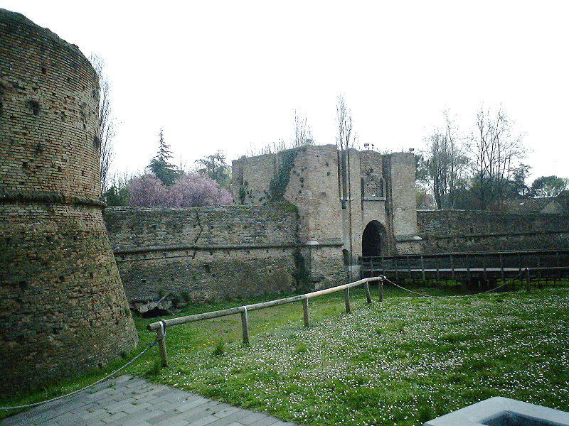 Photo:  La Rocca Brancaleone.